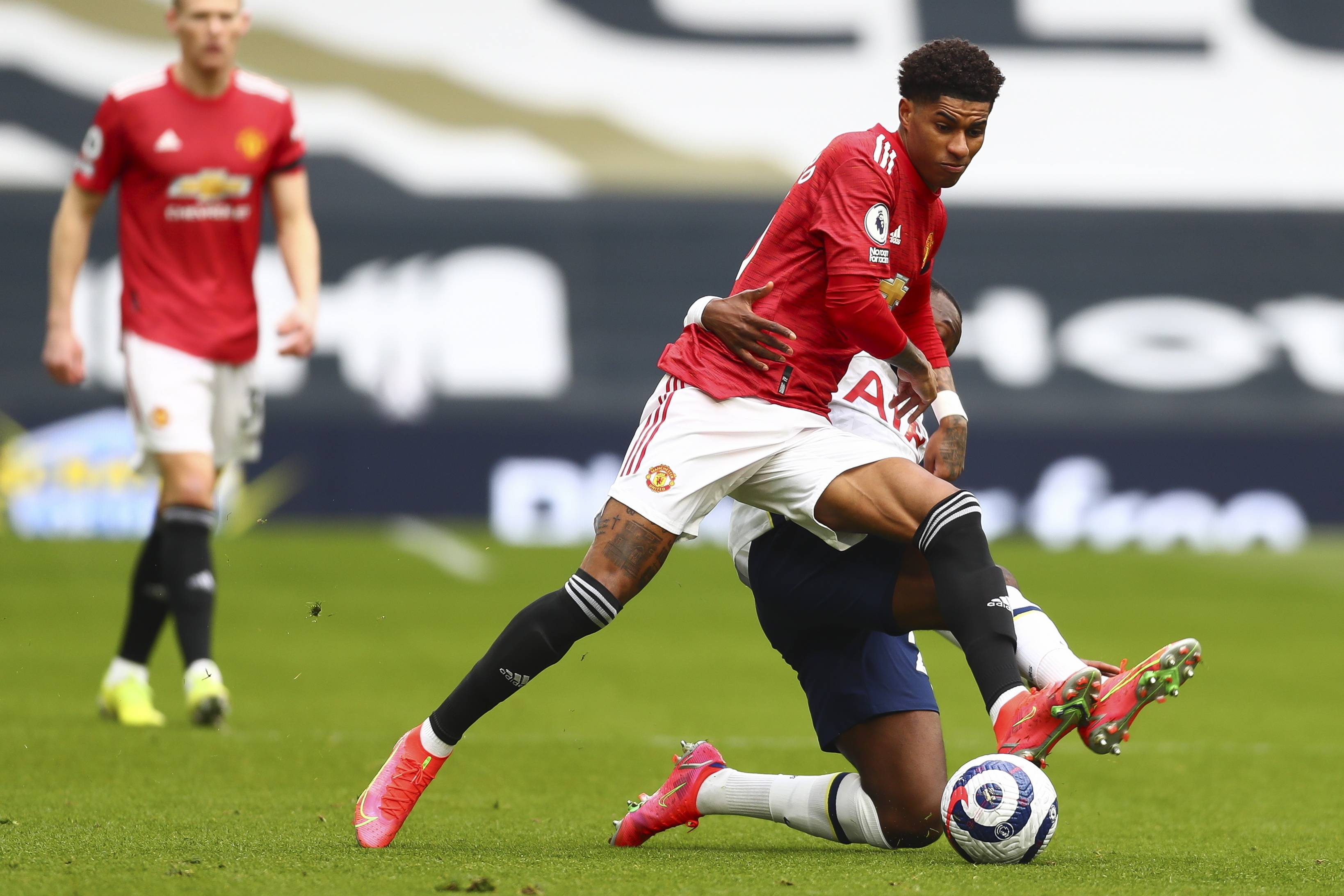 武汉三镇官方公告：深圳客场战延期 三镇将为远征球迷报销差旅费用