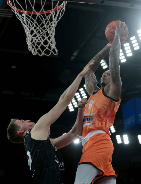 纽卡2-0毕尔巴鄂，戈登伤退，丹-伯恩破门，乔林顿锁定胜局